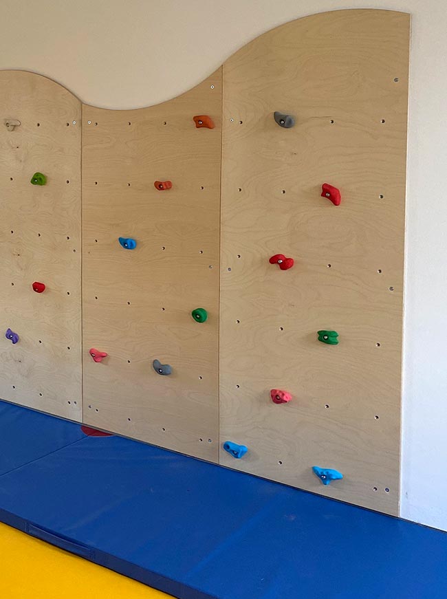 Bewegungsräume - Kletterwand